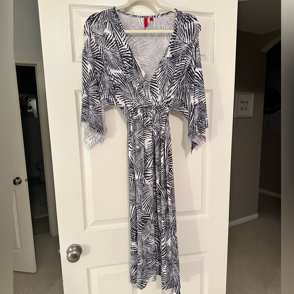 548 blue and white midi dress